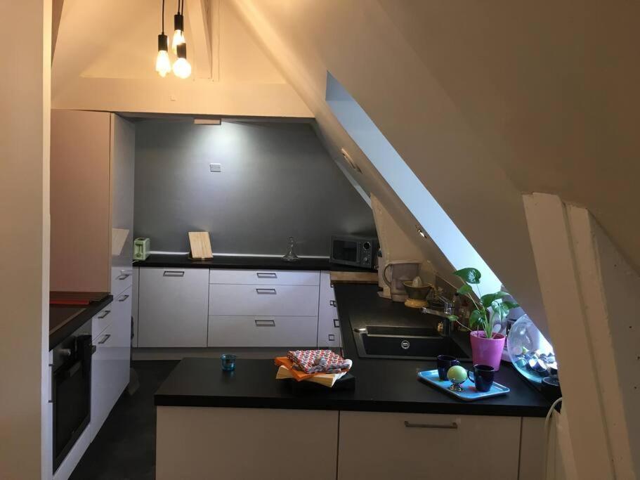 Bel Appartement Climatise Plein Centre Ville بواتييه المظهر الخارجي الصورة